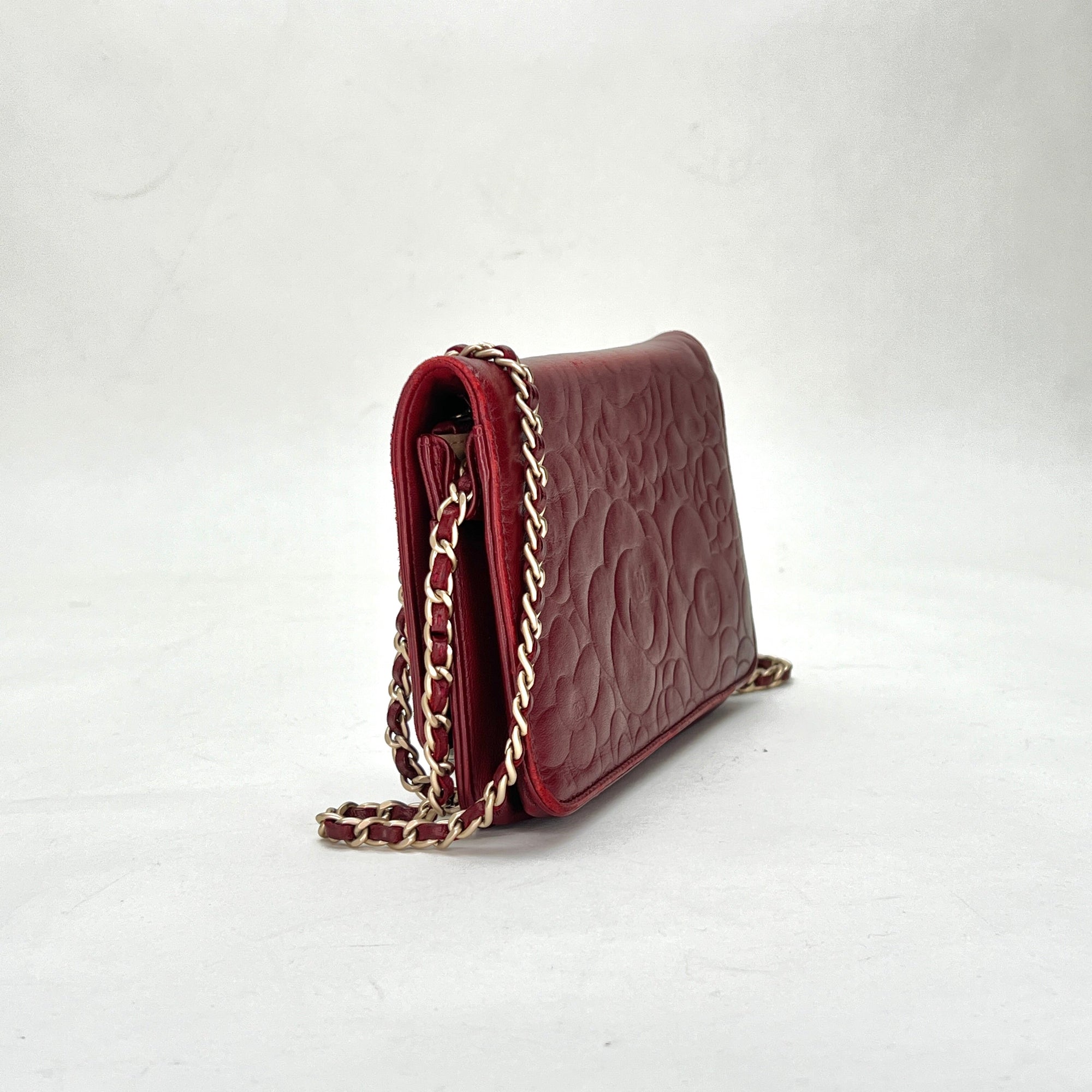 Camellia Red Wallet on Chain in Lambskin, Gold hardware - Image 5