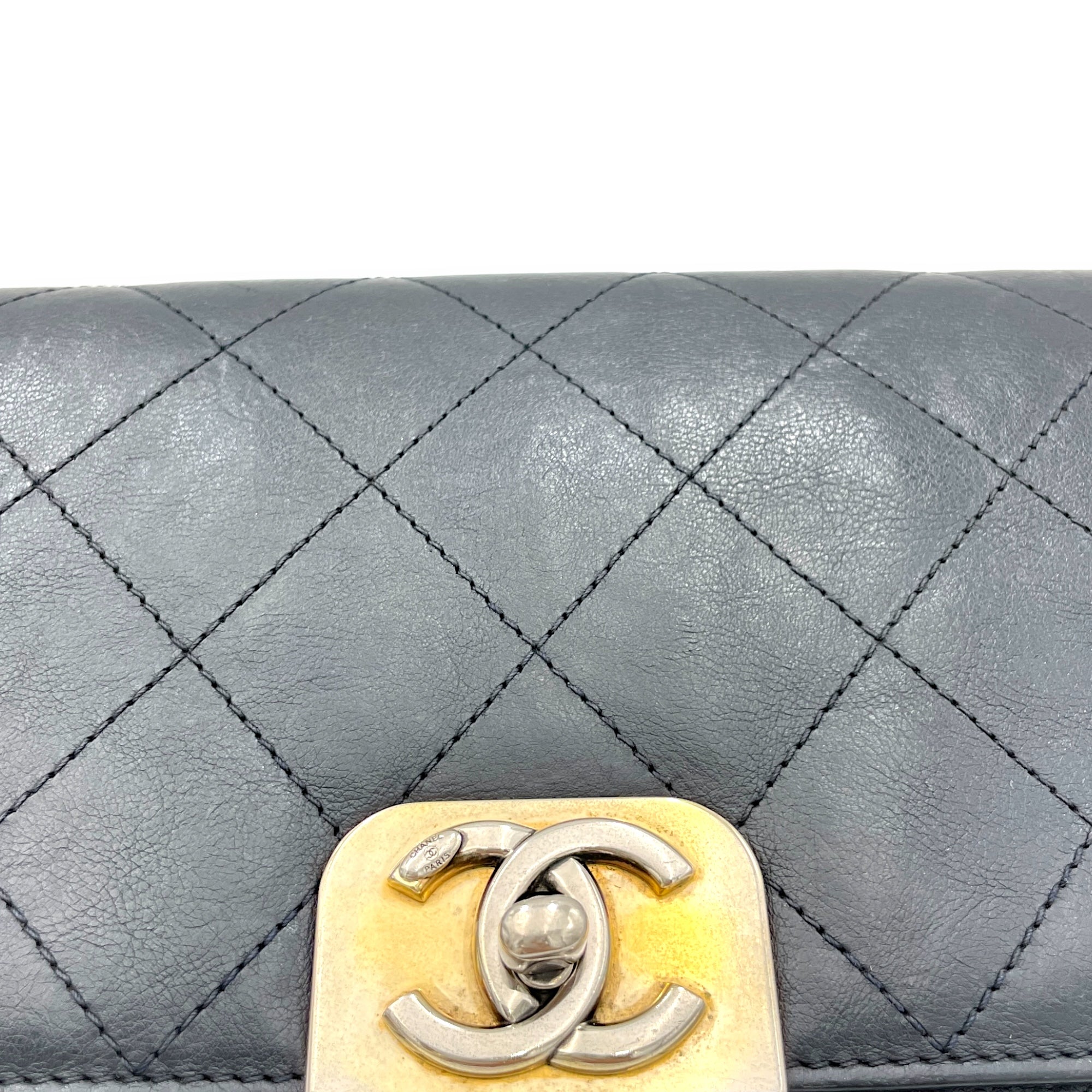 Classic Crossbody Bag Black in Calfskin, Gold hardware - Image 8