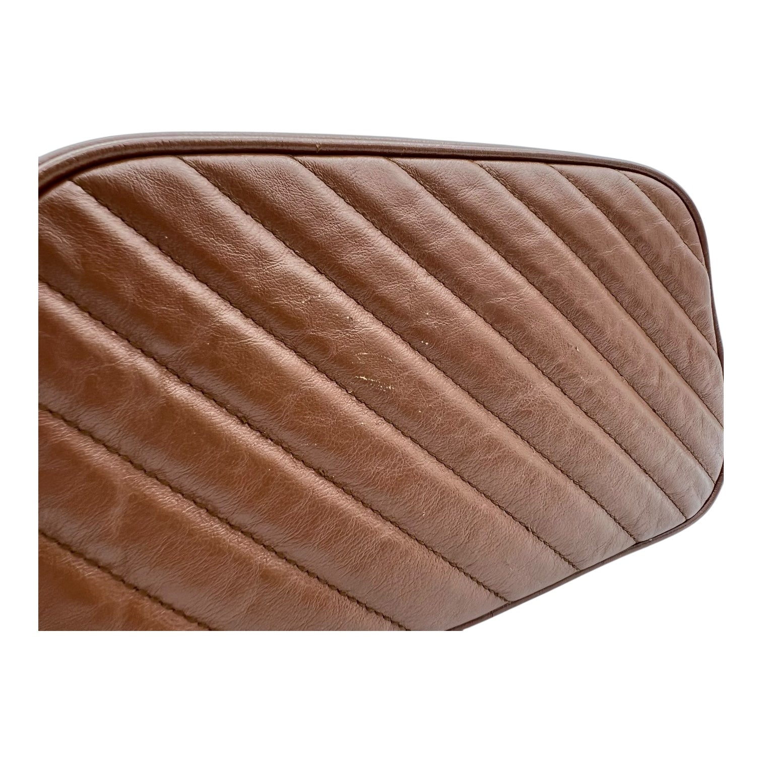 GG Marmont Small Gold Shoulder Bag in Calfskin, Gold hardware - Image 10