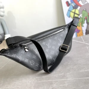 Louis Vuitton LV AAA Quality Belt Bags Sleek 3814